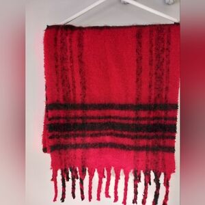 NWT Long Banana Republic Soft Tartan Scarf or Shawl